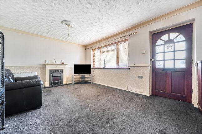 12, Lodge Gardens, Maidstone photo 2