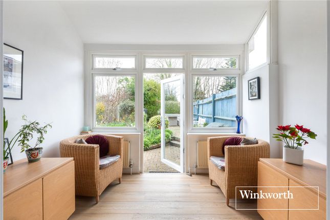 End terrace house for sale in Cornwall Avenue, Finchley, London