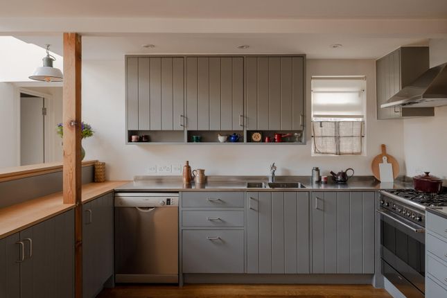Studio 3, 20, Albert Street, London photo 4