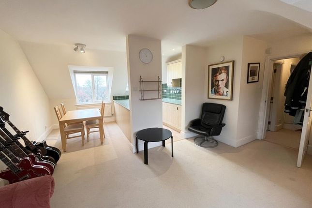 6, Arderne Place, Alderley Edge photo 3