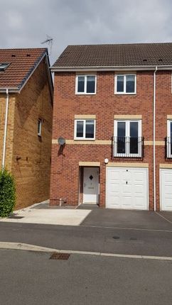 4 bed semi-detached house to rent in Fuchsia Way, Forest Town, Mansfield NG19