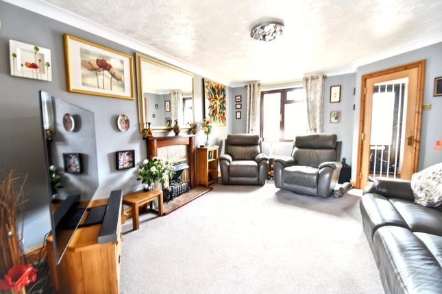 11, Harrier Way, Bedford photo 4