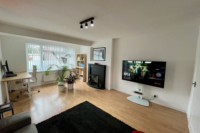7 Chiltern Road, Swadlincote photo 4