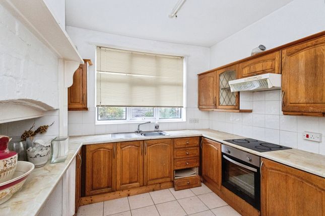 12, Elmsmere Road, Manchester photo 4