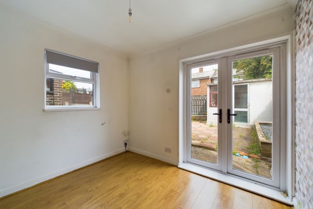 87, Edington Road, London photo 4