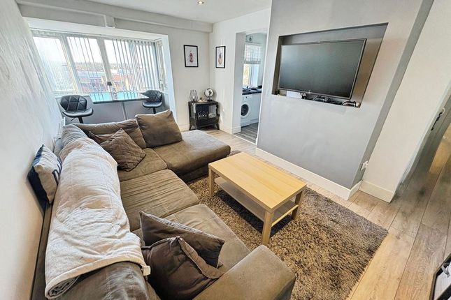 128, Hadrian Court, Newcastle Upon Tyne photo 5