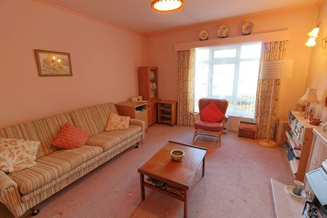 8 Oakside Close, Leicester photo 3