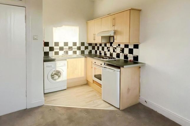 Flat 2F3, 4, Ramsay Place, Edinburgh photo 3