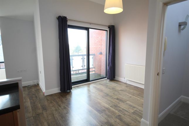 5, Lord Roberts Road, Beverley photo 4