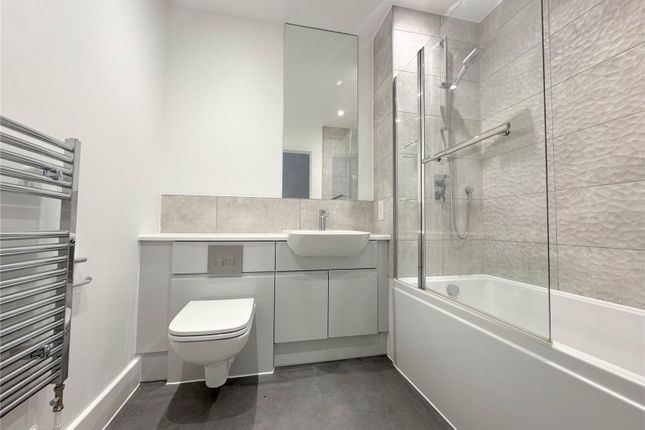 Flat 5, Snowdrop Court, 21, Royal Engineers Way, London photo 2