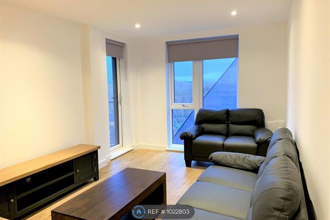 Flat to rent in Advent Way, Manchester