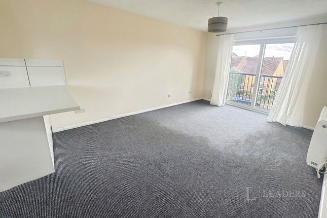 Blackthorn Close, Cambridge photo 5