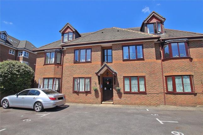 Thumbnail Flat to rent in Anchor Hill, Knaphill, Woking