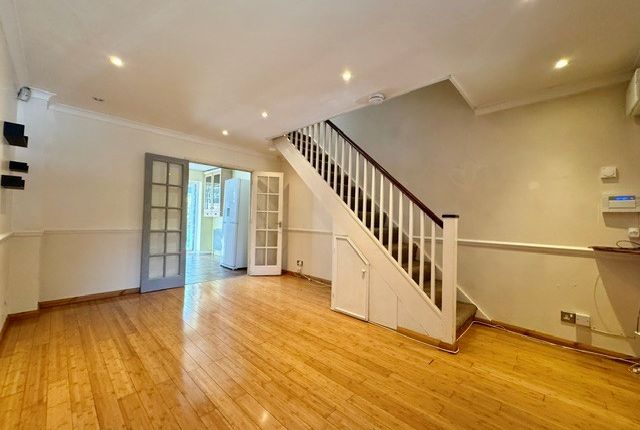 13, Priest Park Avenue, Harrow photo 3