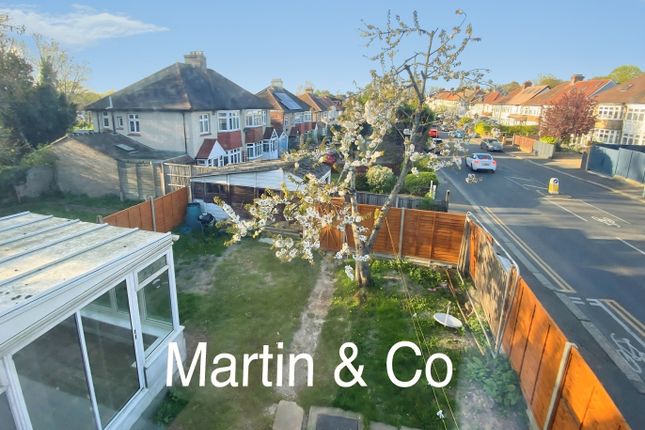 50, Stanley Park Road, Carshalton photo 2