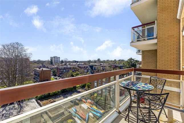 31, Thamespoint, Teddington photo 4