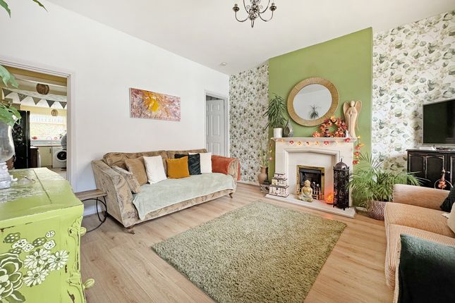 15, Oakley Gardens, Hartlepool photo 2