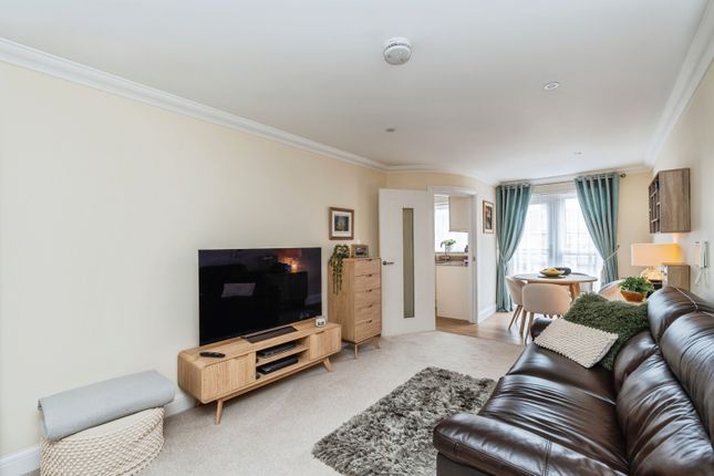 20 Fleur De Lis,, Duttons Road, Hampshire photo 4