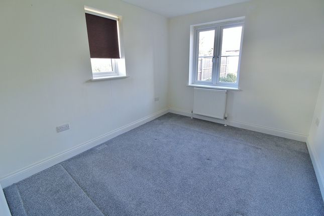Woodlands Catherine Road, Benfleet photo 4