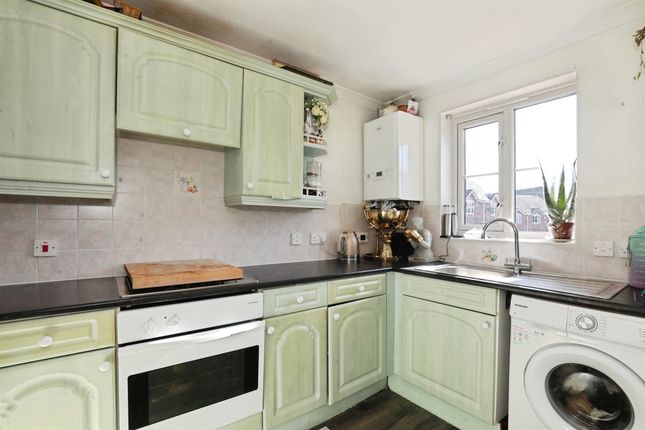 18, Brocklebank Drive, Northwich photo 4