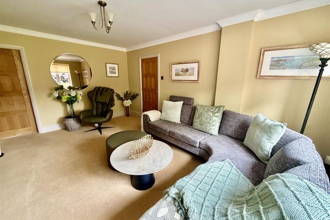 10, Thistlecroft, Houghton Le Spring photo 5