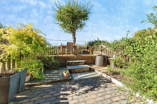 1 Middle Barn, Minchens Court,, Minchens Lane, Tadley photo 3