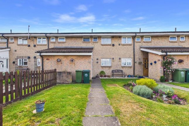 3-bed terraced on 11, Jubilee Close, Stanwell, £330,000