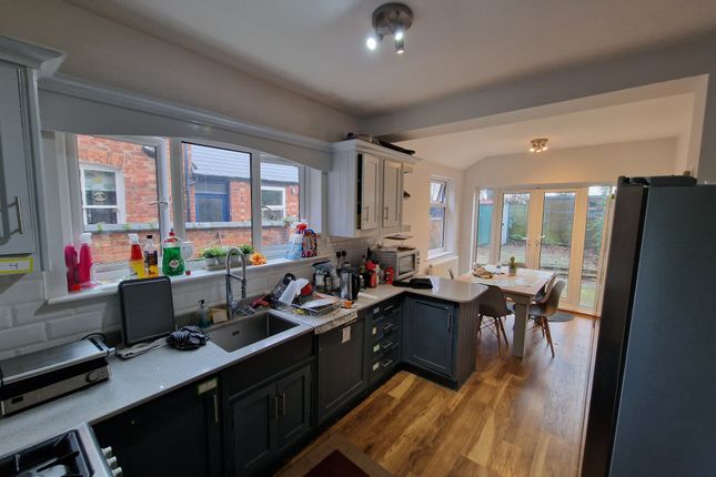 Property to rent in St. Peters Avenue, Kettering