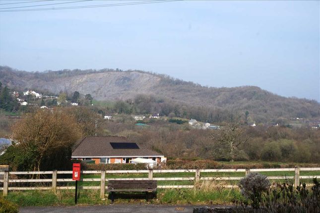 Kings Road, LLANDYBIE, Ammanford photo 2