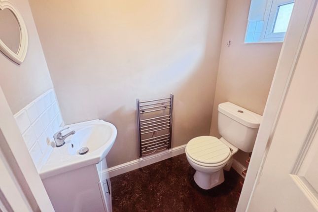 6, Lucius Close, North Hykeham photo 4