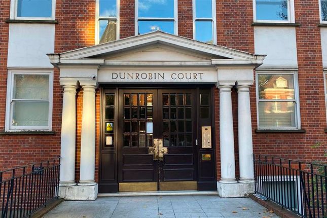 9d Dunrobin Court, 389 Finchley Road, London photo 2