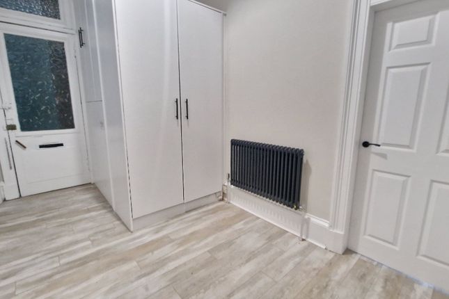 Flat to rent in Byres Road, Hillhead, Glasgow