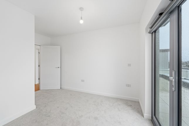9a Mapperley Close, New Wanstead, London photo 4