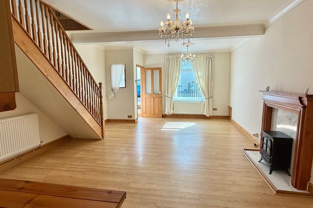 18, Hamilton Street, Pentrebach, Merthyr Tydfil photo 3