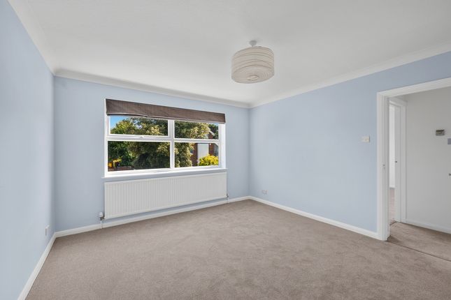 Flat 6 Kingsdown, 115a Ridgway, London photo 3