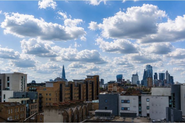 Apartment 506/Caspian Apartments, 5 Salton Square, London photo 4