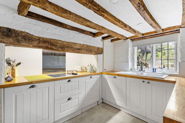 Woodbine Cottage, Southbrook Road, West Ashling photo 4