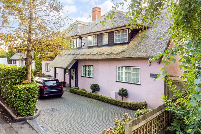 Canouan Cottage, California Lane, Bushey photo 4