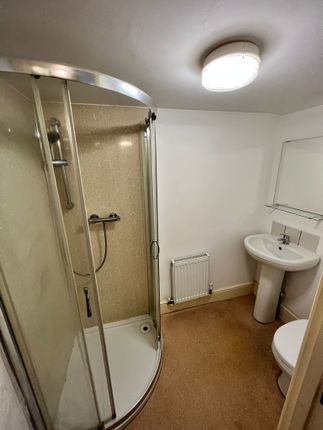 Room to rent in St.Catherines Avenue, Doncaster