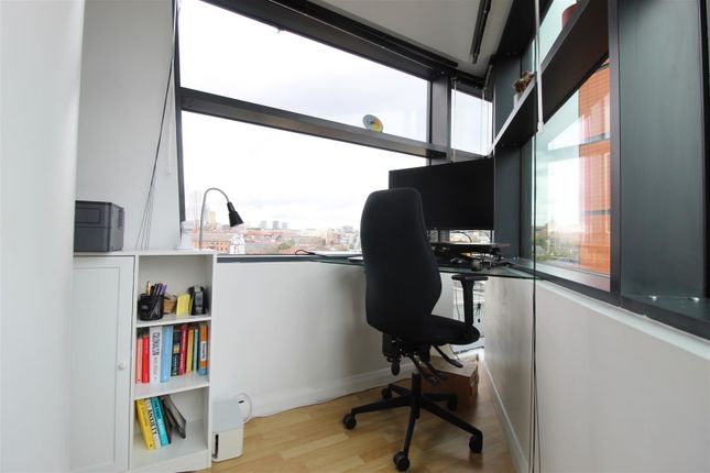Flat 709, One Brewery Wharf, Waterloo Street, Leeds photo 4