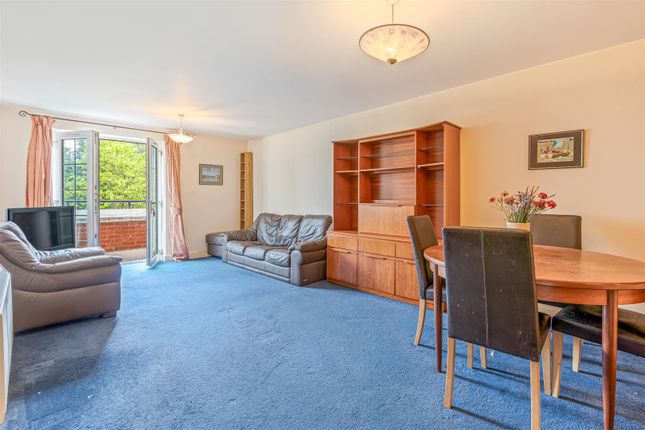Flat 20, The Laurels, Knighton Park Road, Leicester photo 2