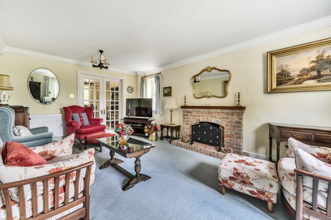 5, Wheeler Close, Wokingham photo 3