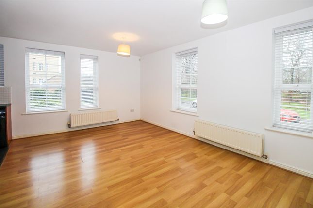 1 Maple Apartments, Beven Grove, Wakefield photo 4
