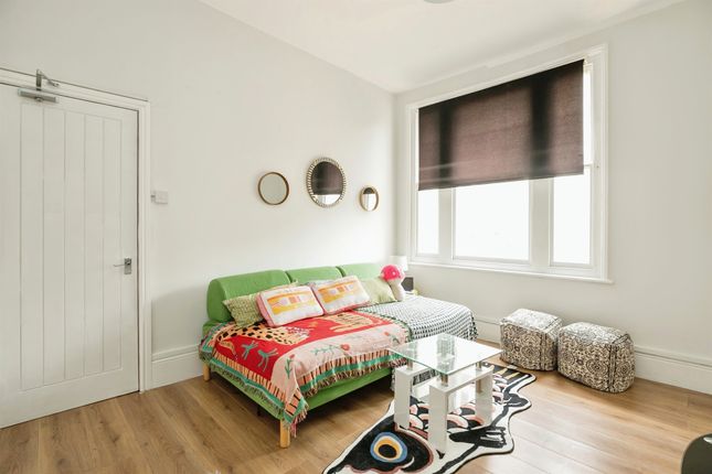 25a, Western Road, St. Leonards-On-Sea photo 3