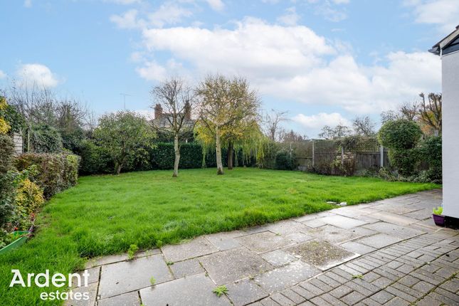 5 Highfields Mead, Chelmsford photo 3