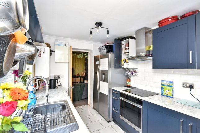 21, Hunter Street, Barry photo 4