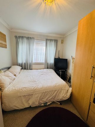 17, Rannock Ave, LONDON photo 4