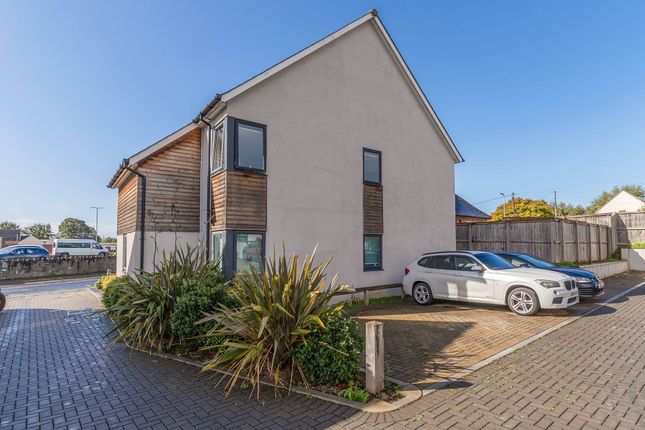 6 White Hart Mews, Caldicot photo 4