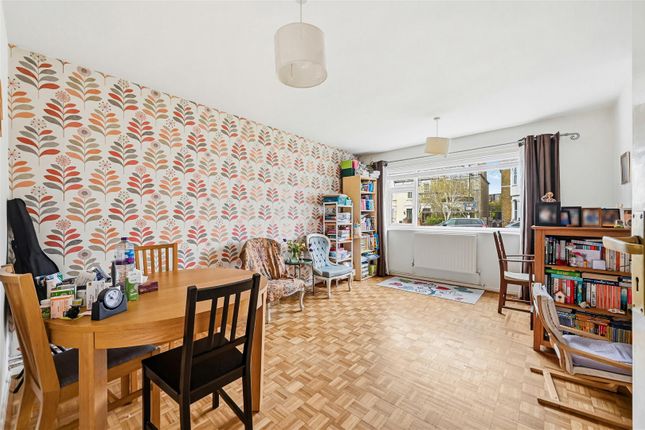Flat 1 Effingham Court, 90, Cavendish Road, Colliers Wood photo 4