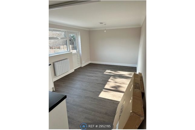 Jessop Road, Stevenage photo 5